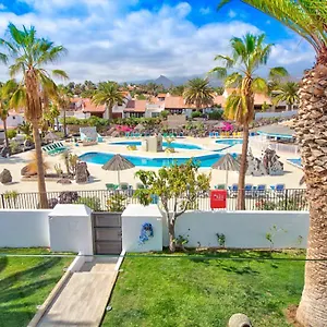 https://roxy-villas-sports-apartments-poolside-ap-clasto.tenerifehoteles.net